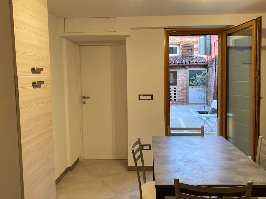 Appartamento Tre Archi Con Corte Privata Venedig Exterior foto
