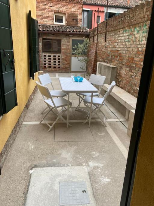 Appartamento Tre Archi Con Corte Privata Venedig Exterior foto