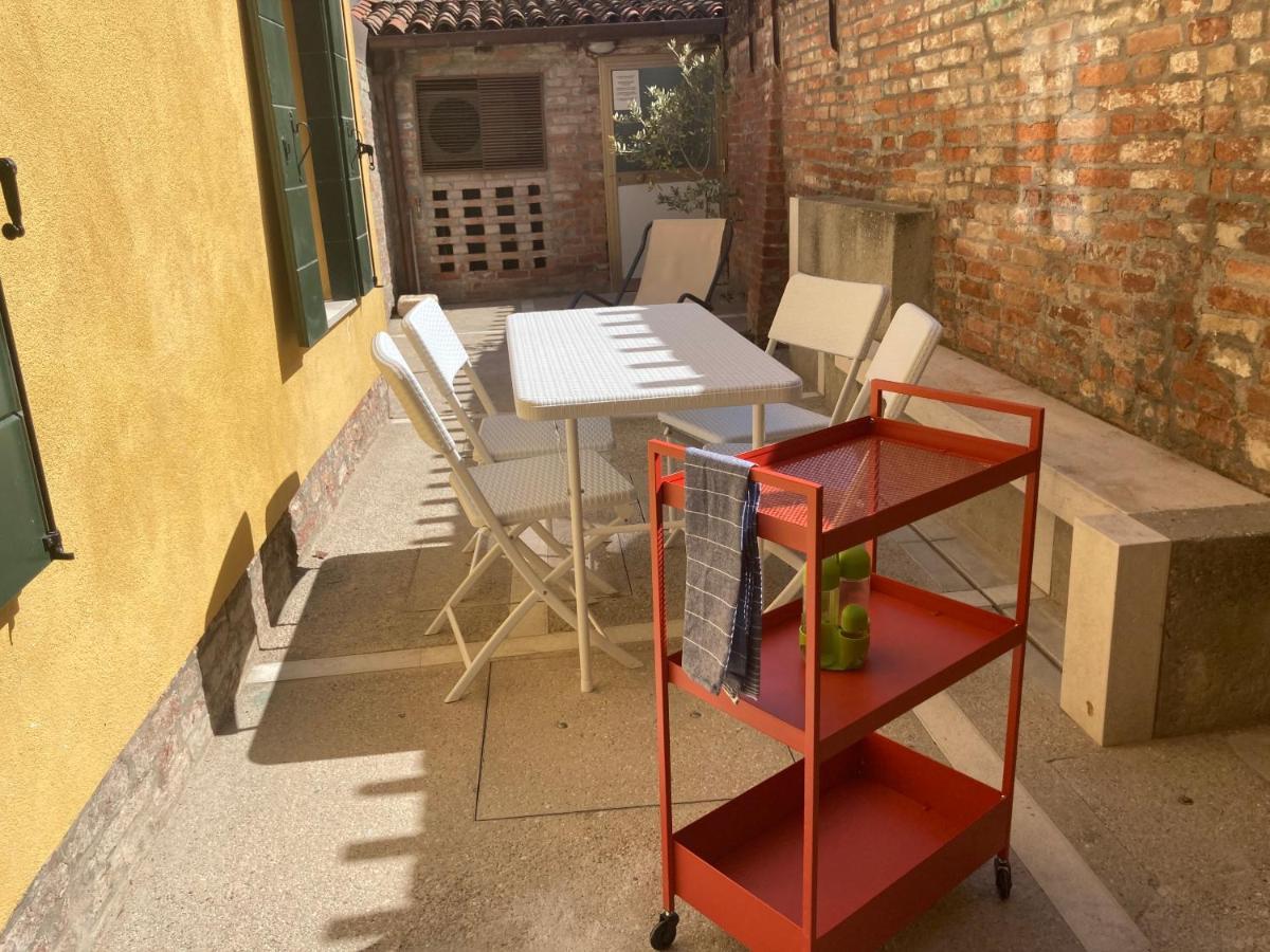 Appartamento Tre Archi Con Corte Privata Venedig Exterior foto